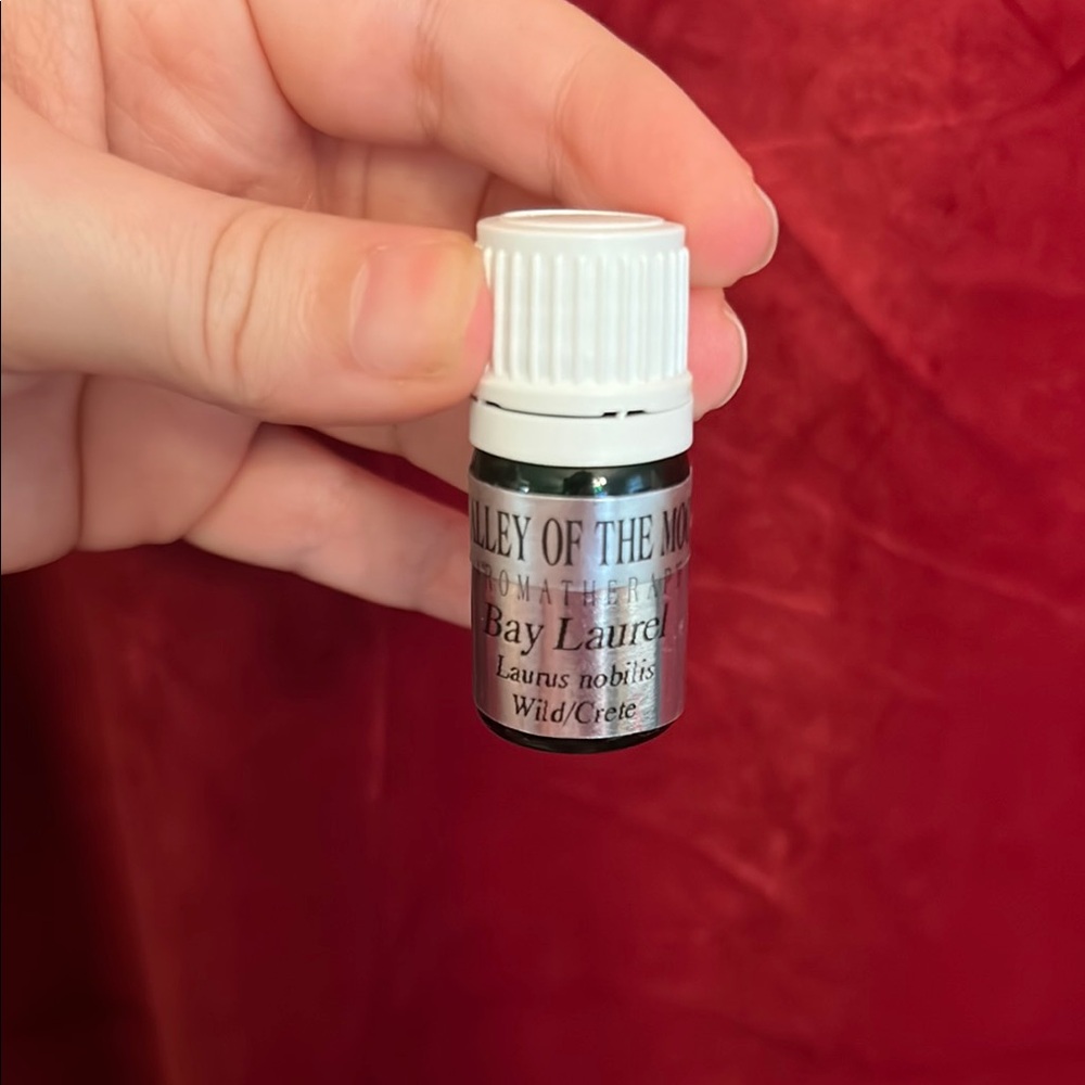Valley of the Moon Bay Laurel Essential Oil